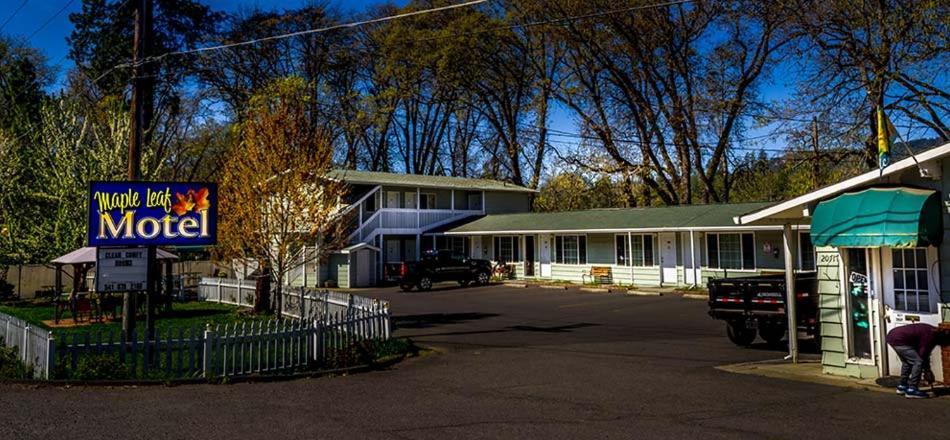 Maple Leaf Motel Shady Cove Exterior foto